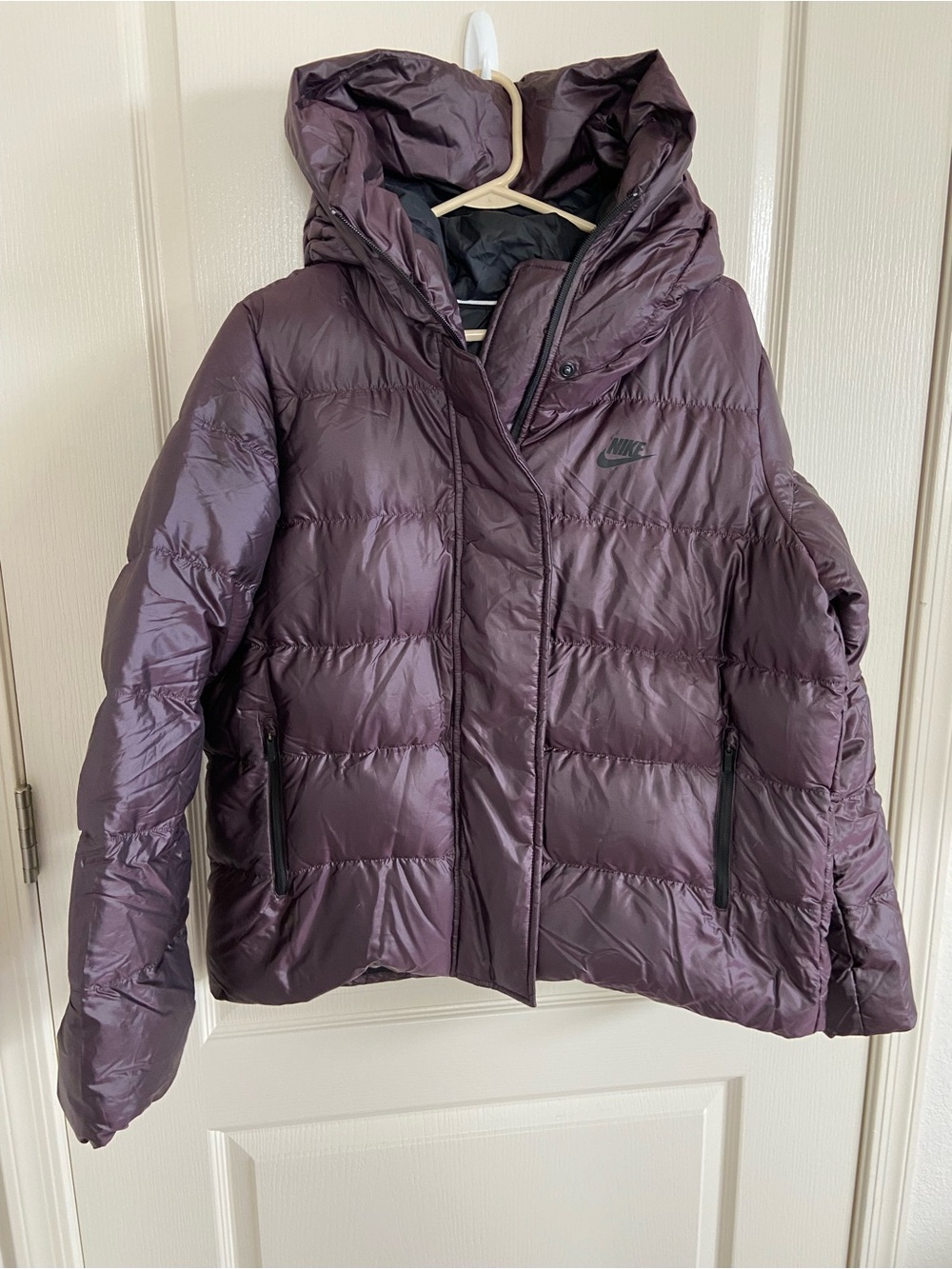 Nike Women's Dark Purple Puffer Jacket with Logo XL